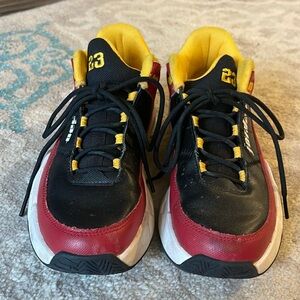 Big kids size 4.5Y Jordan Max Aura 3 SE GS